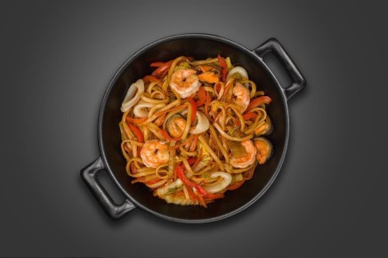 Лапша WOK с морепродуктами в соусе Терияки